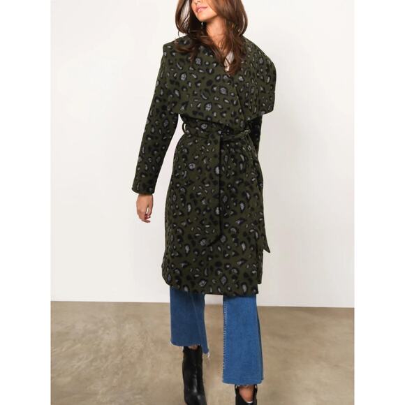 Hutch Juni Shawl Collar Wrap Coat in a green multi leopard print sz M - Picture 1 of 8